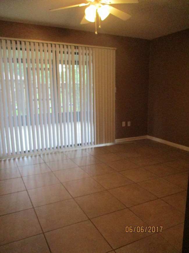 Foto del edificio - 4435 NW 41st Pl