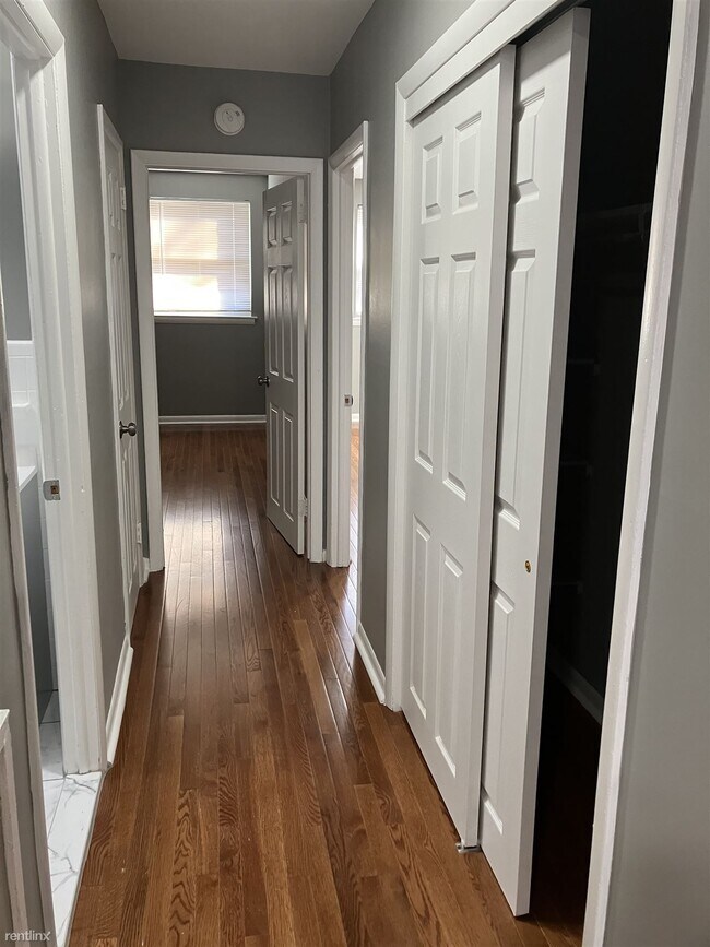 Foto del edificio - 2 br, 1 bath Duplex - 2649 Wentworth Road 2