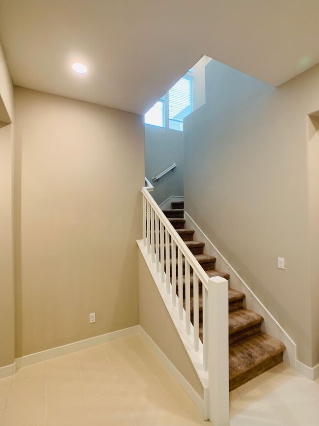 Building Photo - Modern 4BR Home in Irvine Great Park | Resort-Style Amenities & Top Schools