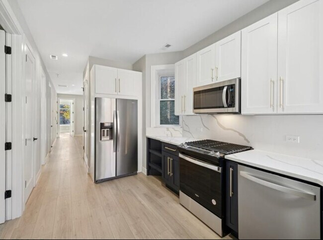 Foto del edificio - 2818 W Fletcher St