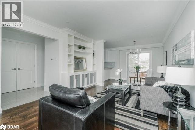 Photo du bâtiment - 1534 Forestdale Ct