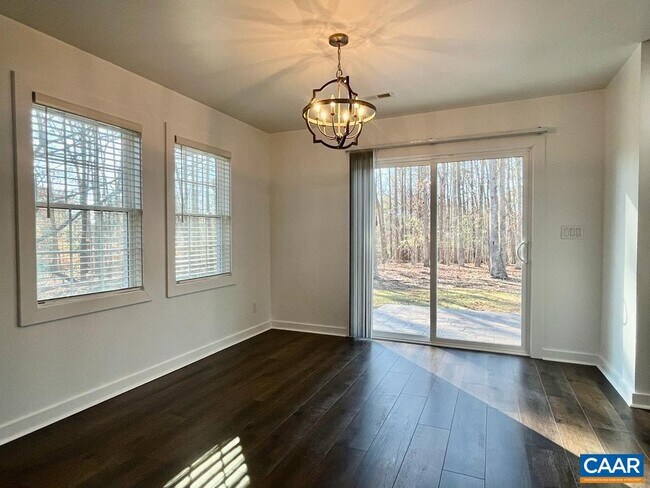 Building Photo - 1500 Running Deer Dr