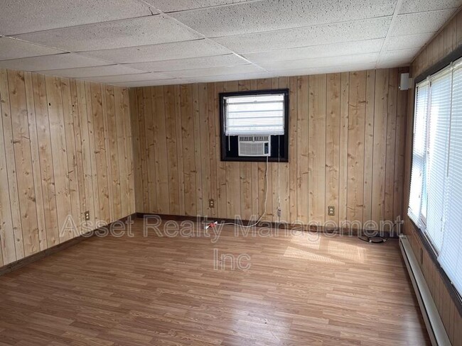 Building Photo - 10045 Rutledge Pike