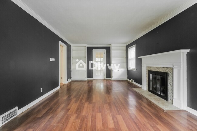 Building Photo - 312 Kenilworth Dr, Akron, OH 44313