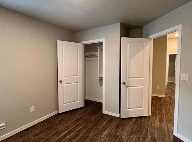 Foto del edificio - 2119 N Jayton Ave