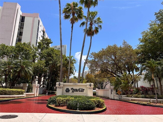 Foto del edificio - 16919 N Bay Rd