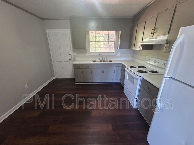 Building Photo - 583 Bandy Ln