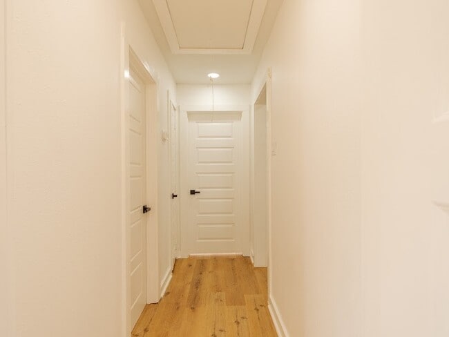 Building Photo - 6802 Eastwood St