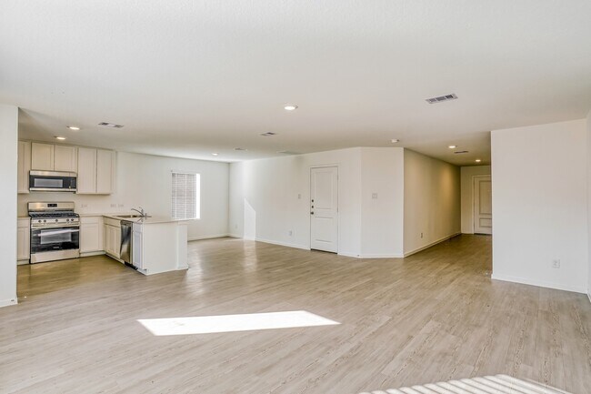 Foto del edificio - 11430 Forest W St