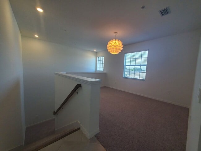 Building Photo - 20660 HAZELNUT Ct