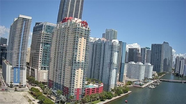 Building Photo - 1155 Brickell Bay Dr