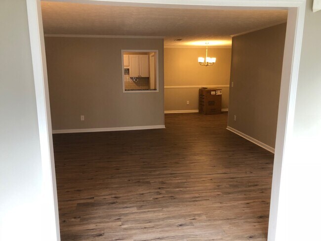 Living room - 401 Natchez Trce