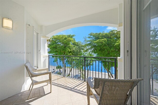 Foto del edificio - 3255 NE 184th St