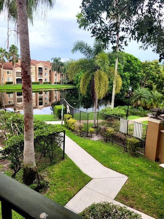 Foto del edificio - 4844 N State Rd 7