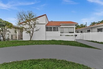 Building Photo - 8858 Harding Ave