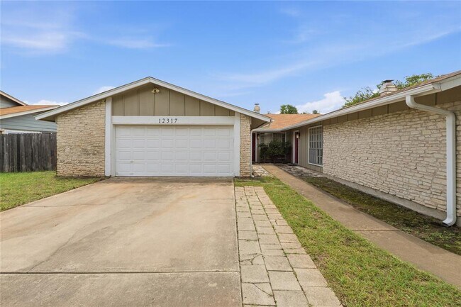 Foto del edificio - 12317 Willow Wild Dr