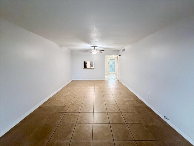 Foto del edificio - 1810 N Lauderdale Ave