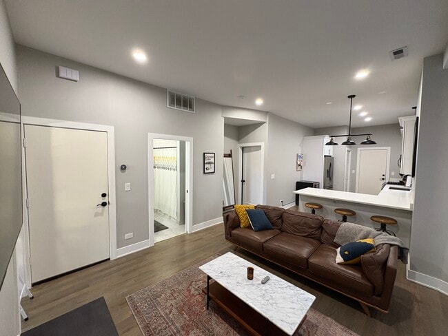 Foto del edificio - 1933 W Ohio St