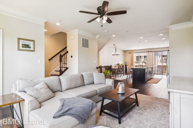 Building Photo - 3 br, 3.5 bath House - 3637 Jamison St NE