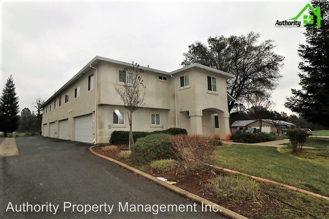 Building Photo - 1294 Mighty Oak Ln