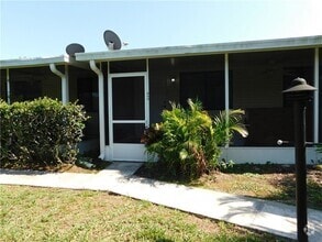 Building Photo - 454 7th Pl