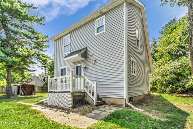 Foto del edificio - 11 Cherry Tree Farm Rd