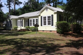 Building Photo - 709 N Harding St
