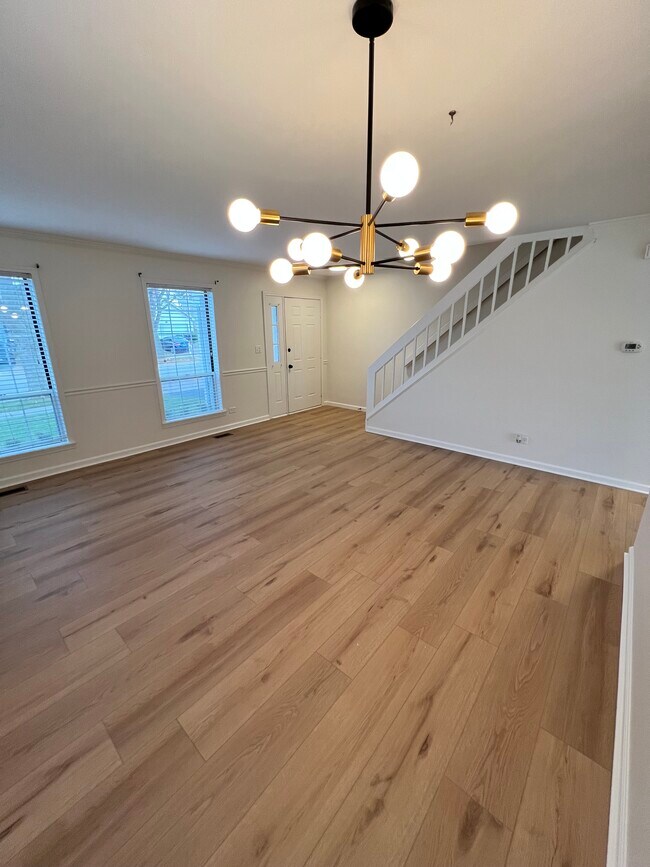 Foto del edificio - 666 Mariner Dr