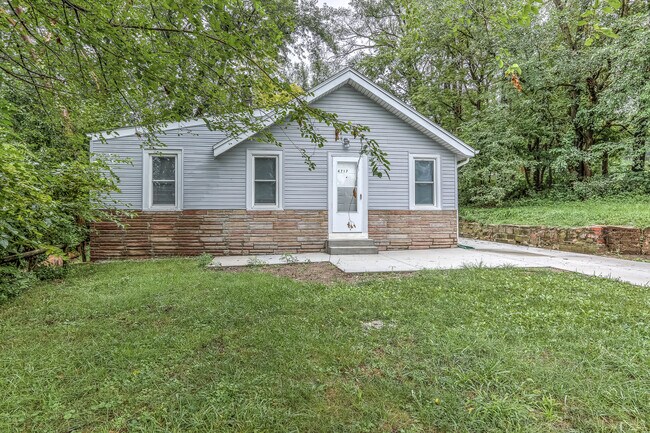 Foto del edificio - 4717 N 64th St