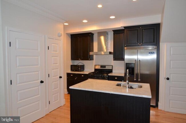 Foto del edificio - 1200 Shepherd St NW