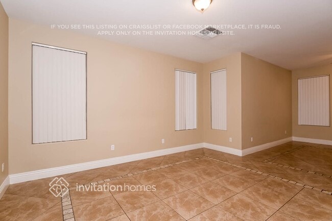 Building Photo - 2400 Boca River Dr