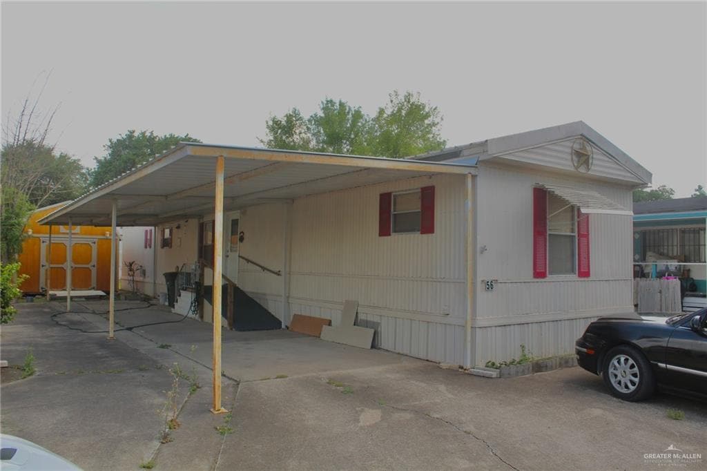 Primary Photo - 1304 Breezy Dr