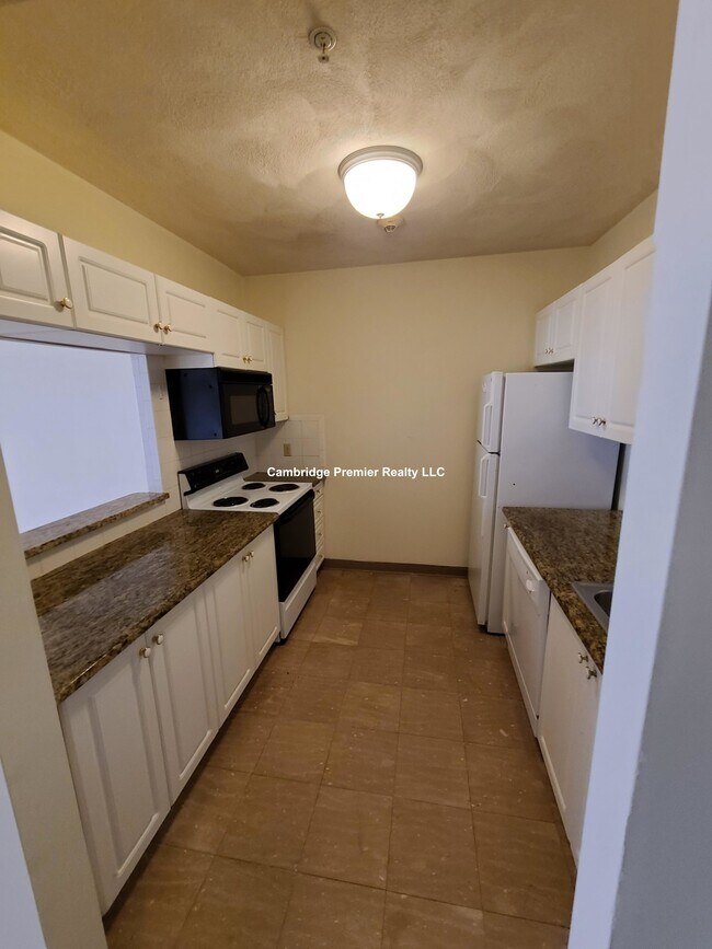 Foto del edificio - 373 Highland Ave