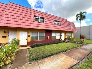 Building Photo - 2562 NW 52nd Ave