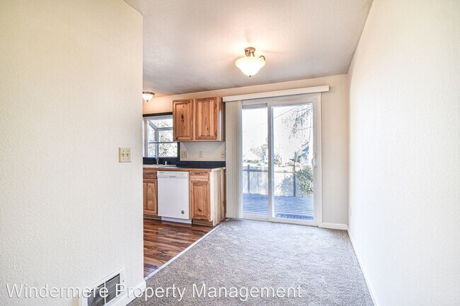 Building Photo - 2 br, 1 bath House - 20103 Birch Way #B