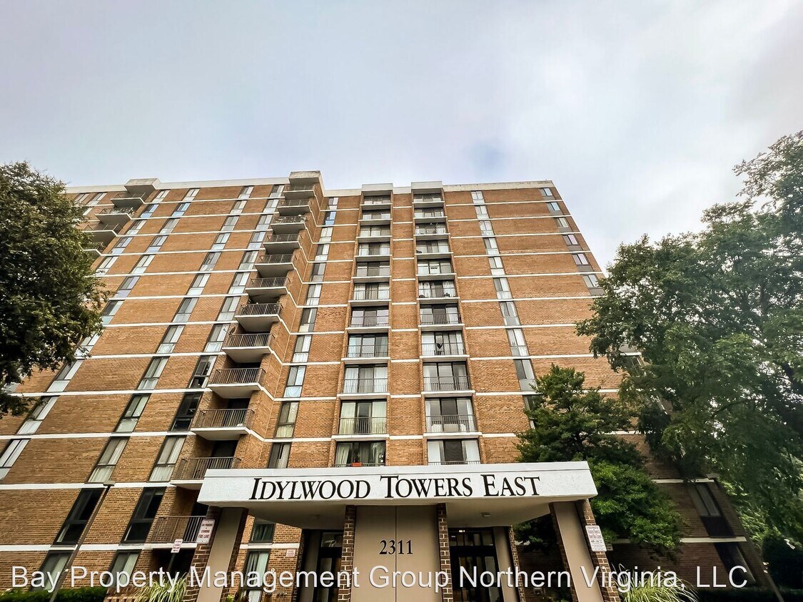 2311 Pimmit Dr, Falls Church, VA 22043 House Rental in Falls Church