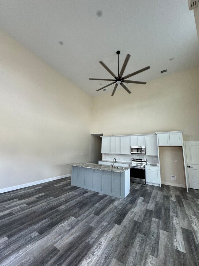 Foto del edificio - PEASTER ISD - HIGH CEILINGS - NO WATER BILL
