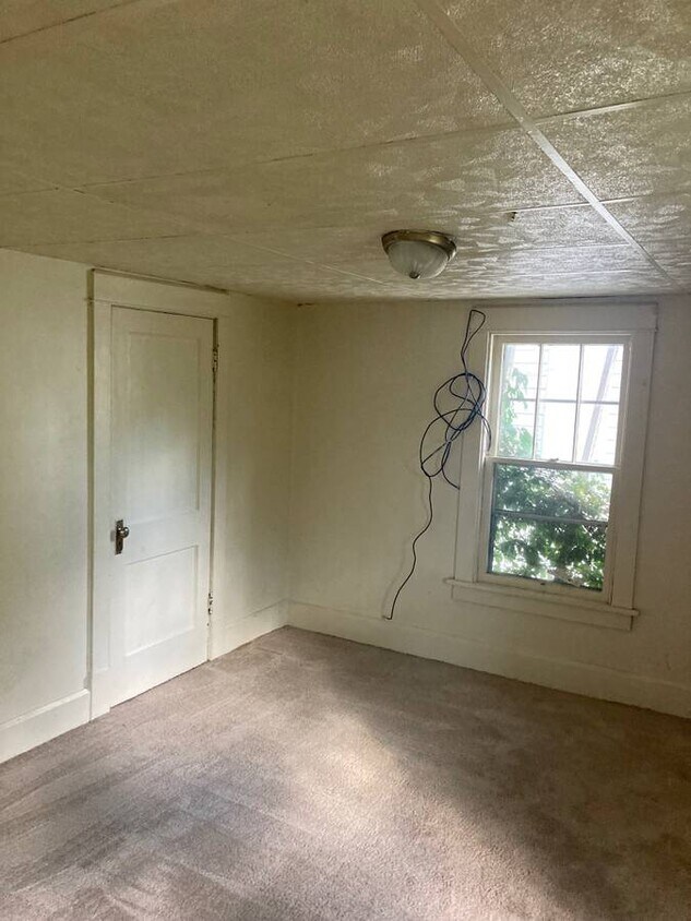 Foto principal - 106 W Poplar St