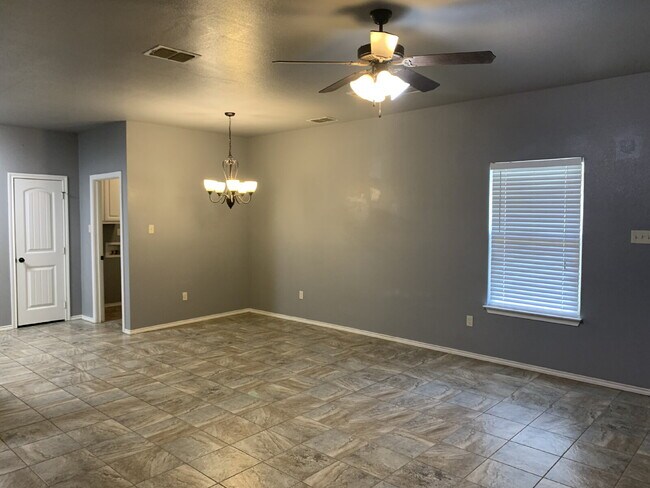 Building Photo - Move in Special - $200 Off First Month's R...
