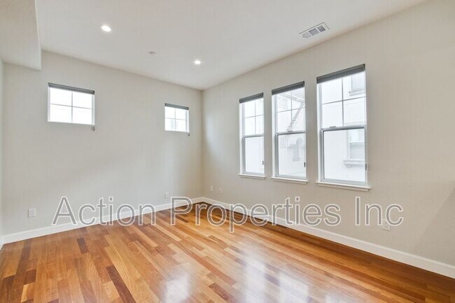 Foto del edificio - 581 Blackwood Terrace
