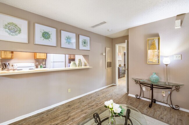 Foto del edificio - 701 W Longspur Blvd