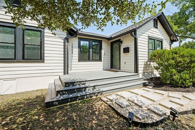 Building Photo - 2804 Breeze Terrace