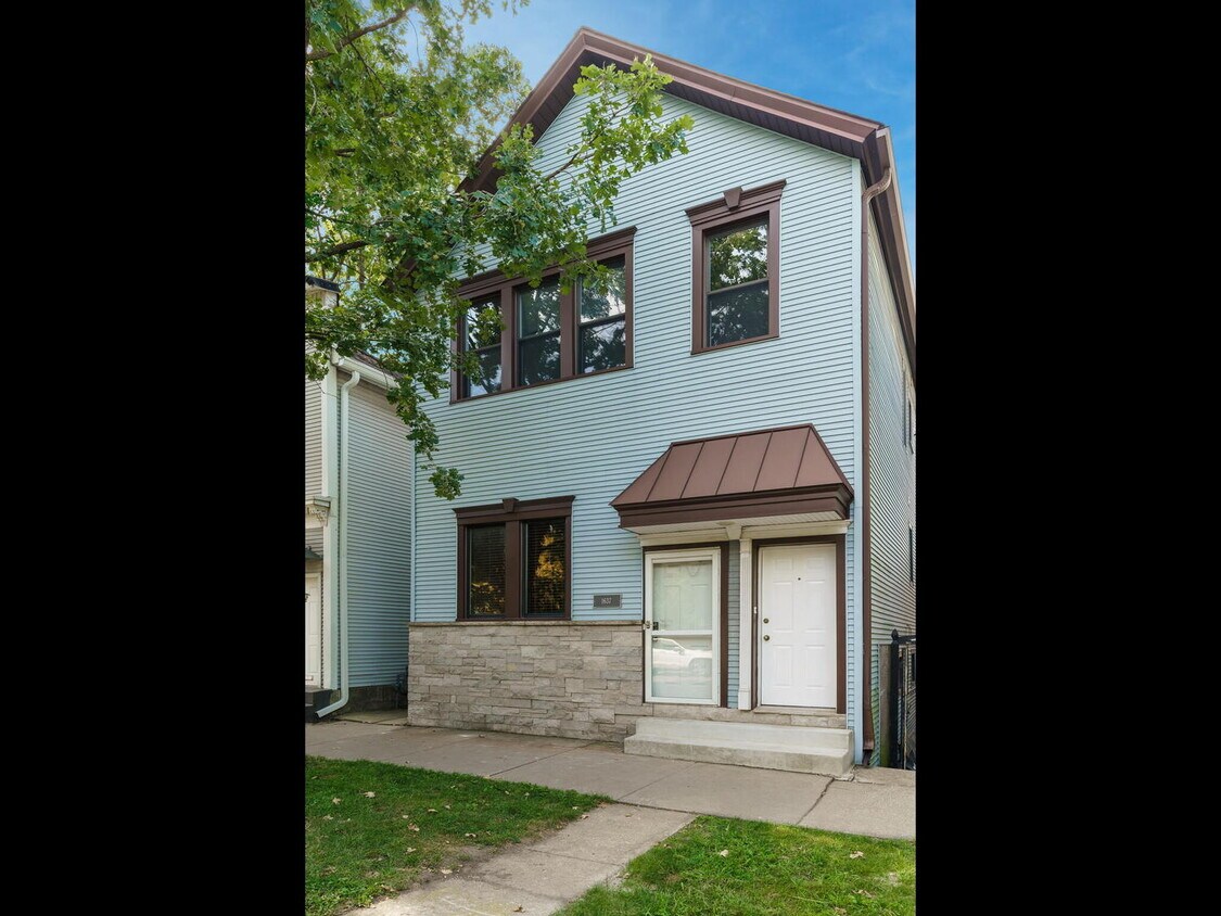 Primary Photo - 1637 W Wrightwood Ave