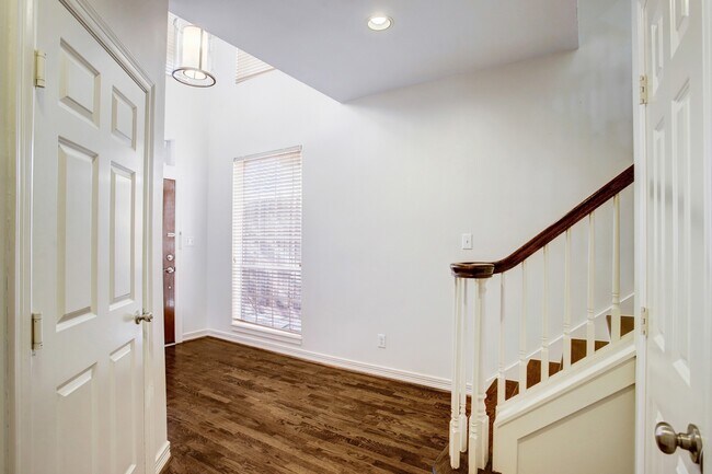 Building Photo - 1804 Colquitt St