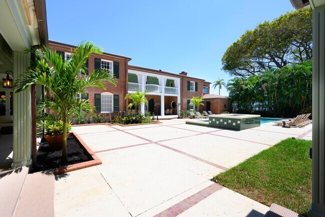 Foto del edificio - 1125 N Flagler Dr