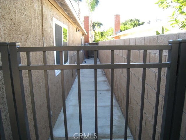 Building Photo - 22852 Via Santa Rosa