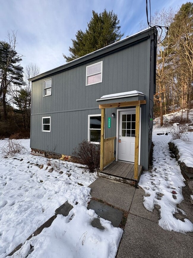 Building Photo - 2535 PA-390