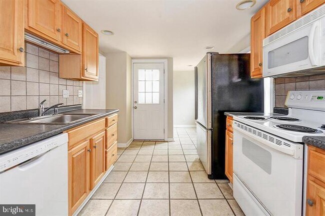 Foto del edificio - 225 Brook St