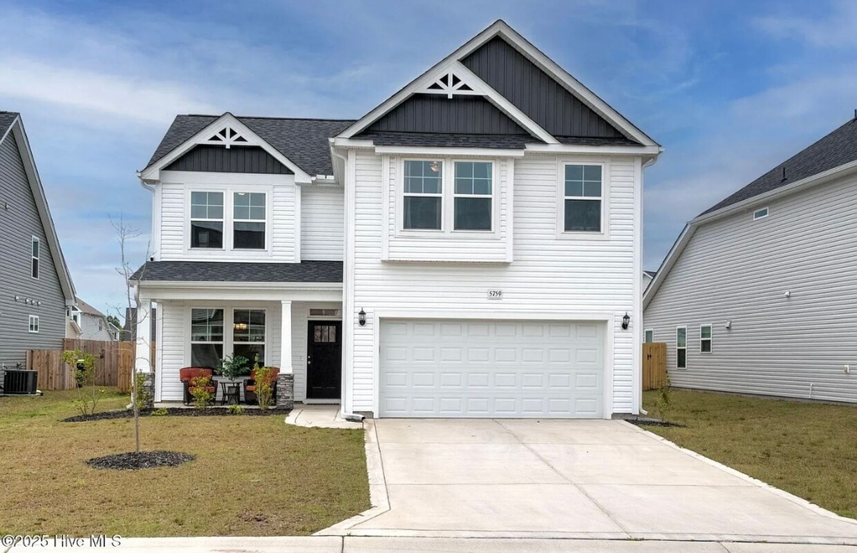 Single Family Home in Desirable Neighborhood - Single Family Home in Desirable Neighborhood