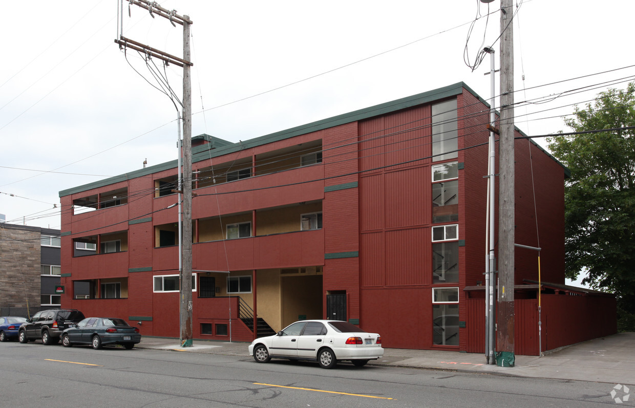 Building Photo - The Hawaiian Apartments